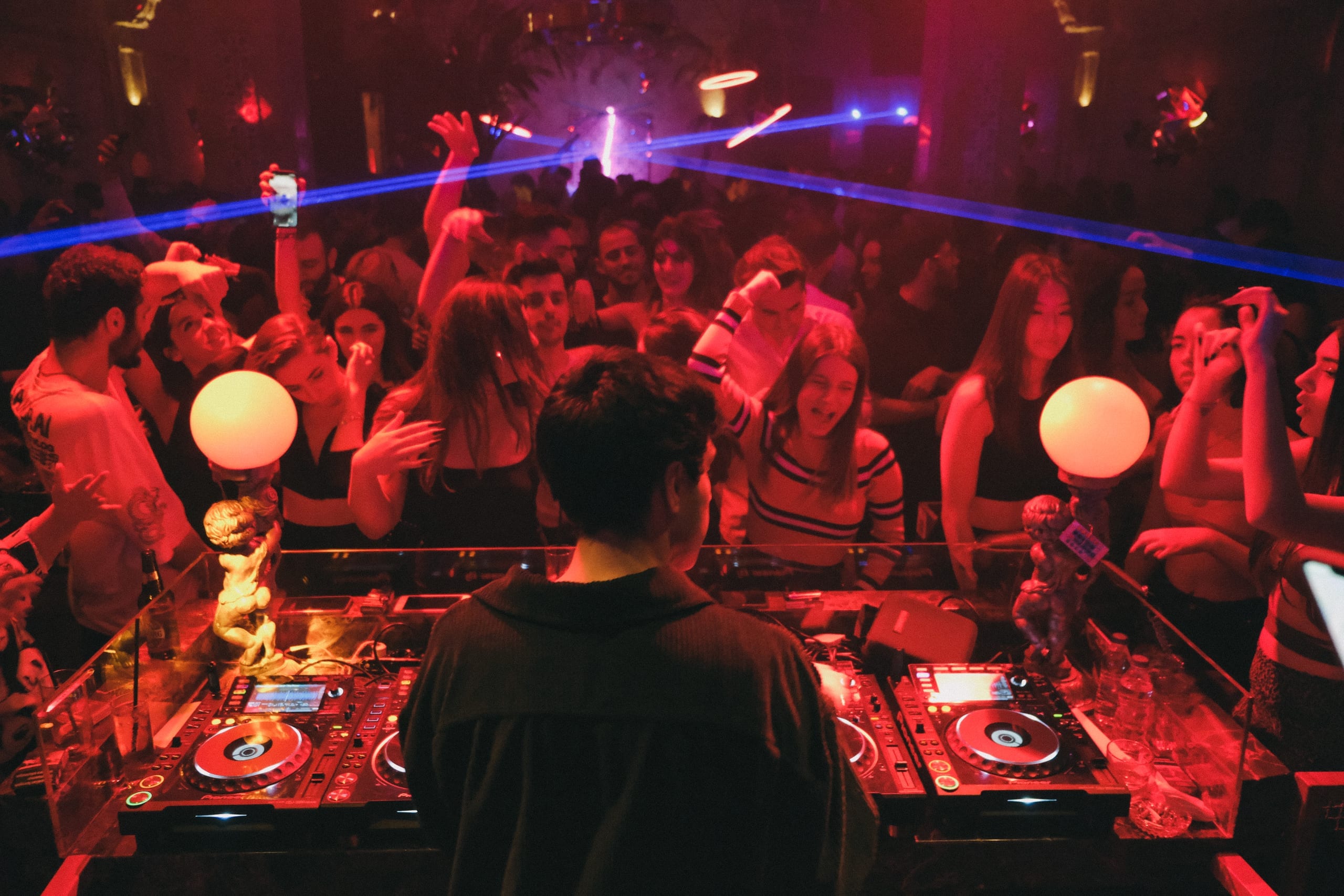 Furkan Çavuşko, RNB Night. Saucy Events, Istanbul